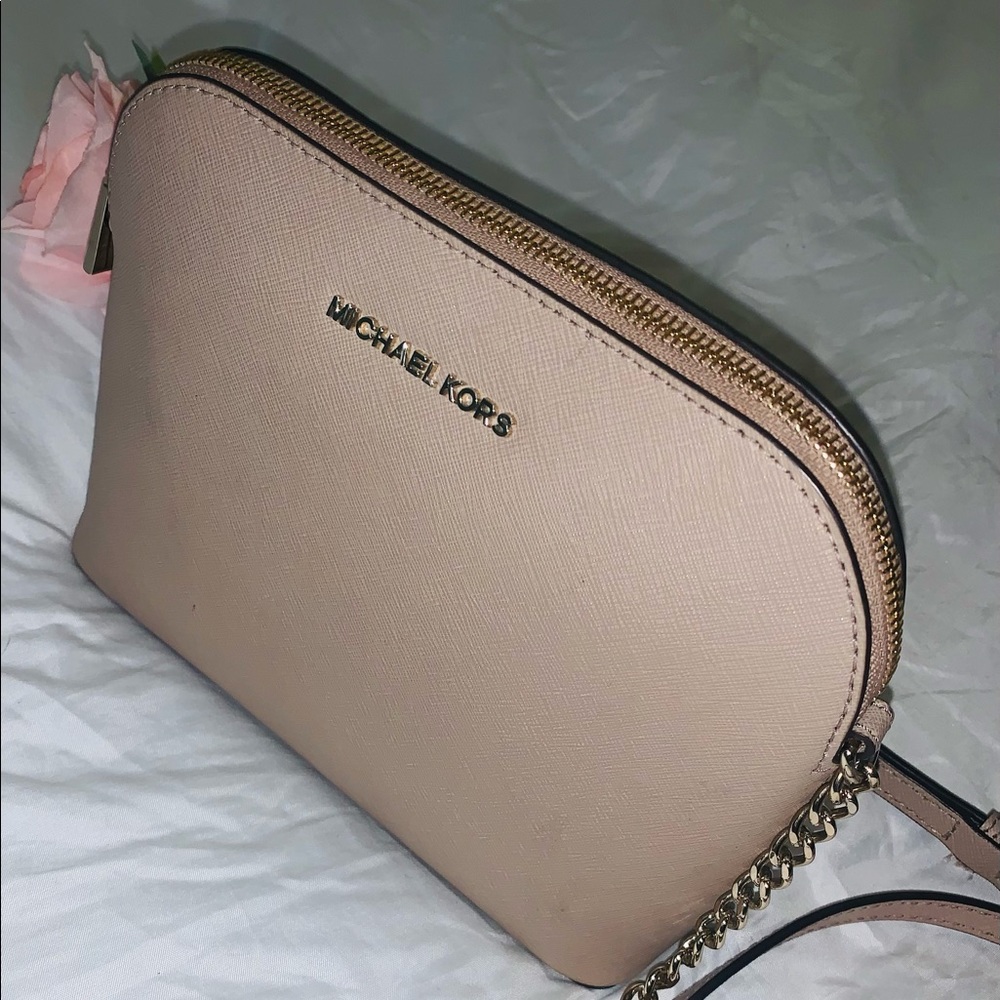 Michael Kors Cindy Saffiano beige crossbody purse